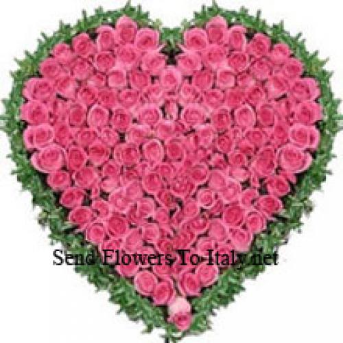 101 Heart Shaped Pink Roses